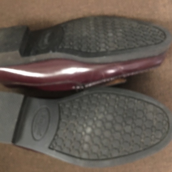 Classic Burgundy Leather Loafers - Picture 4 of 6